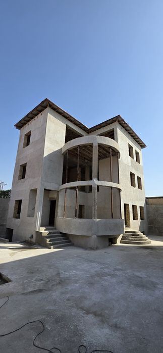 10-xonali taunhaus, 400 m²