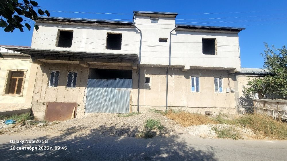 8-комнатный дом, 3 м², Бухара, на продажу
