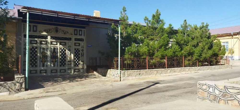 4-room cottage, 650 m², Учкудук, for sale