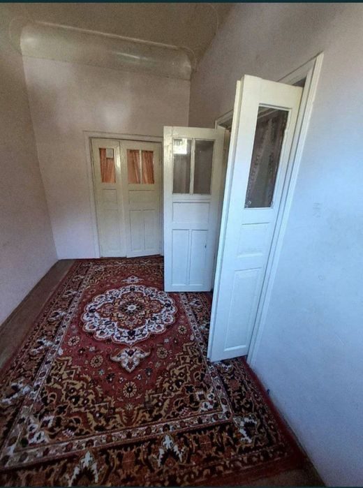 5-xonali uy, 4500 m², Галаасия, sotuvga