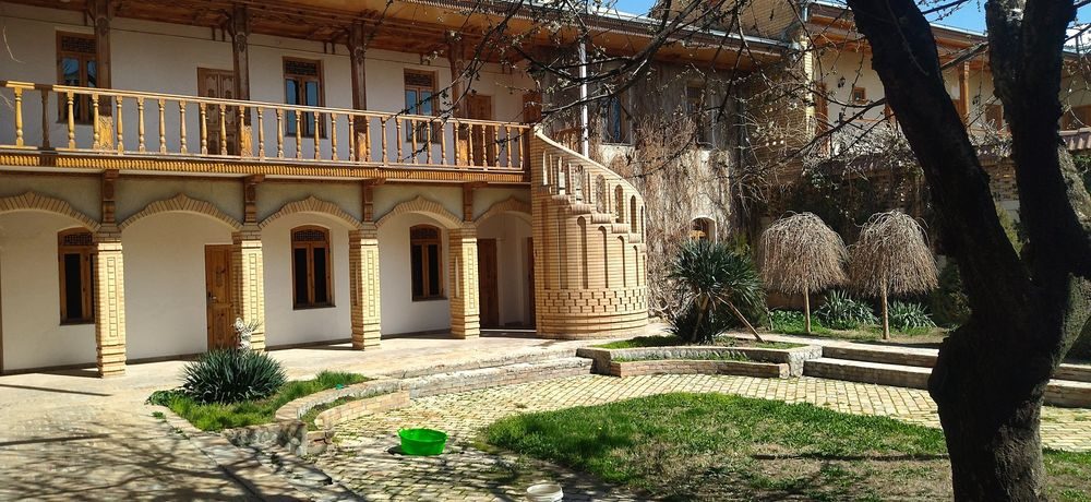 27-комнатный дом, 1900 м², Самарканд, на продажу