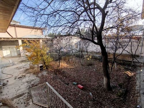 7-комнатная часть дома, 2600 м²