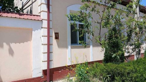 4-комнатный коттедж, 200 м²