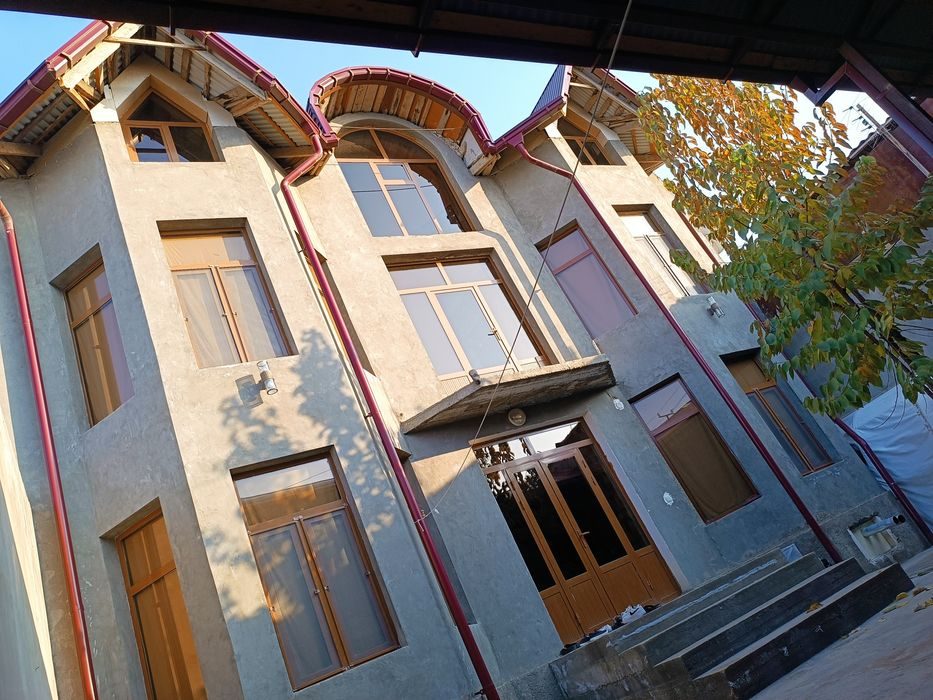 5-комнатная часть дома, 250 м², Самарканд, на продажу