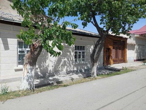 9-xonali uy, 200 m²