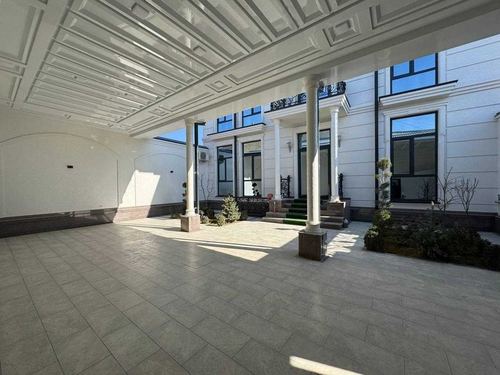 9-xonali uy, 300 m²