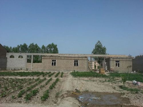 Yangi ariqda yer sotiladi