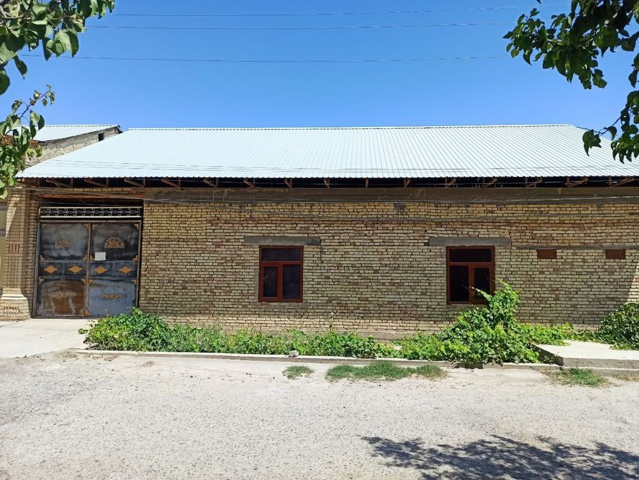 4-room house, 400 m², Гиждуван, for sale