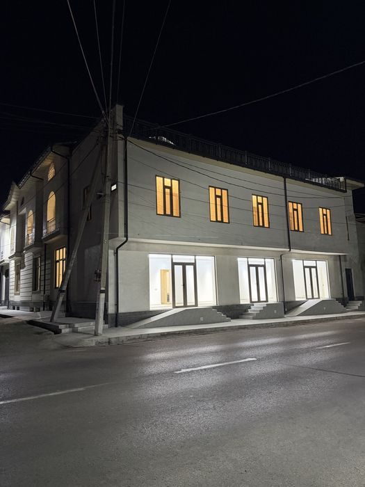 Bino sotiladi Uzbekistanskidan 200 metr atrofda Krinkila ko’chasidan