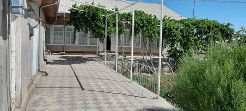 9-room house part, 3000 m²