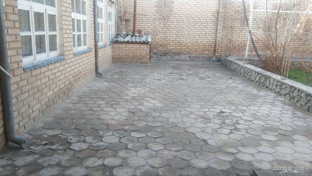 8-room cottage, 5 m², Kagan, for sale