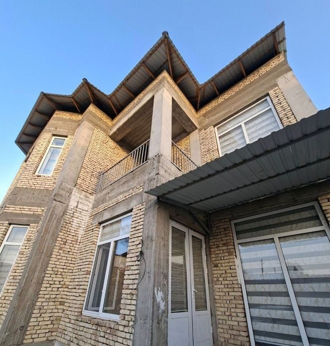 10-xonali uy, 700 m², Kogon, sotuvga