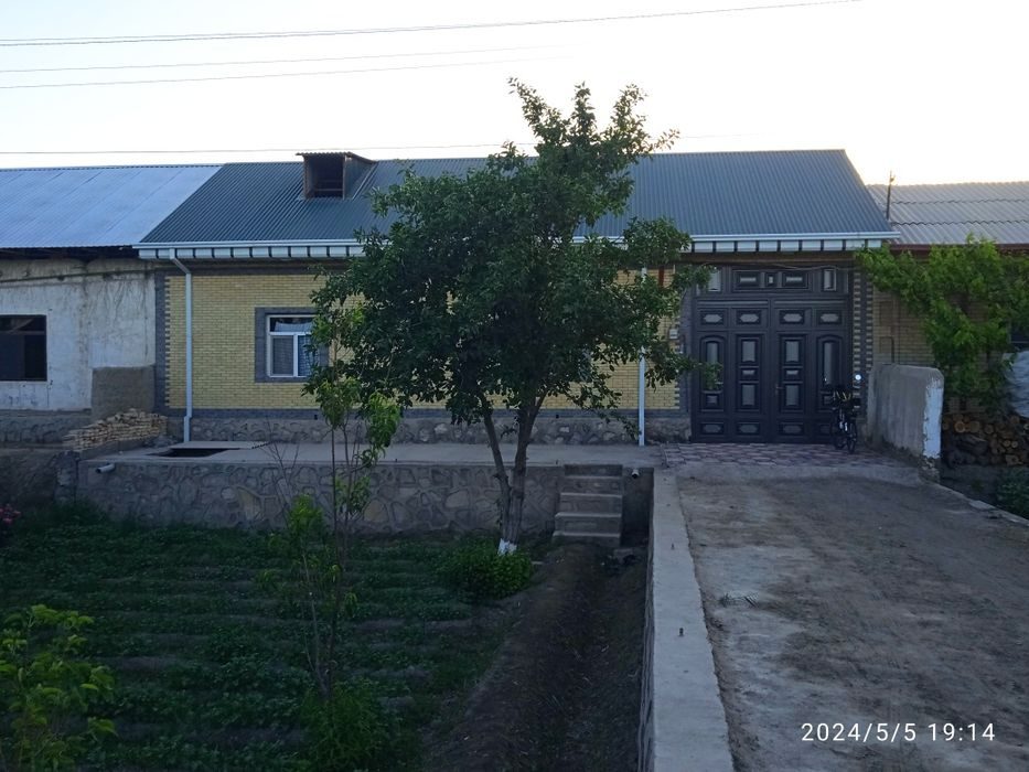3-комнатная дача, 8 м², Каган, на продажу