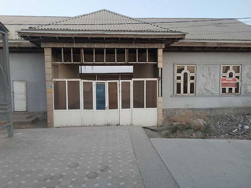 12-xonali uy qismi, 300000 m²