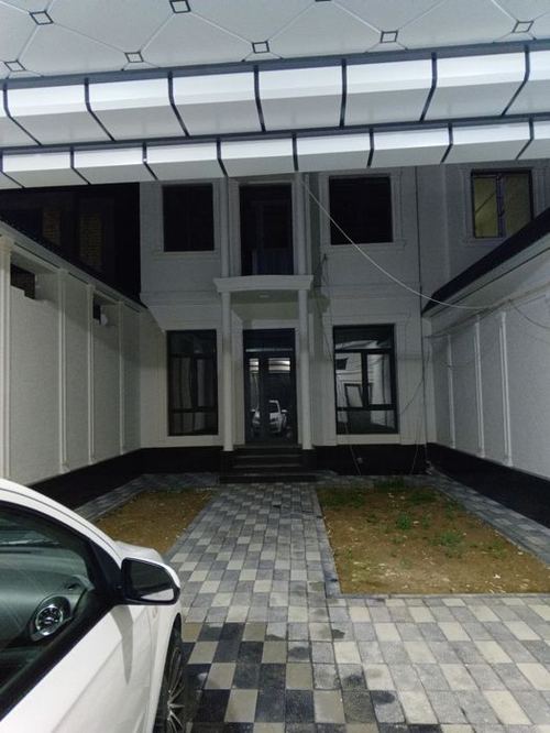 6-xonali uy qismi, 200 m²