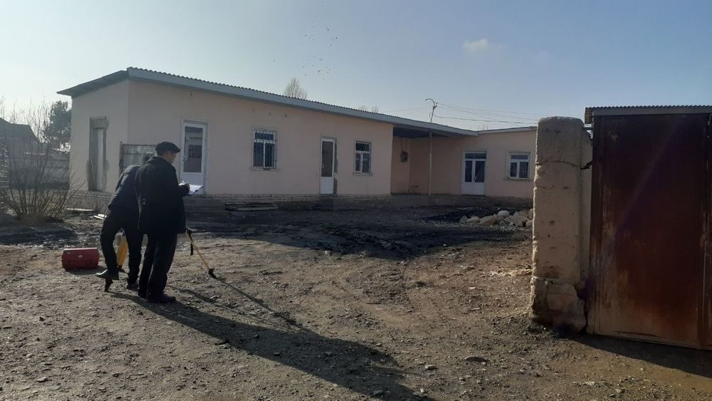6-room house, 3600 m², Бешрабат, for sale