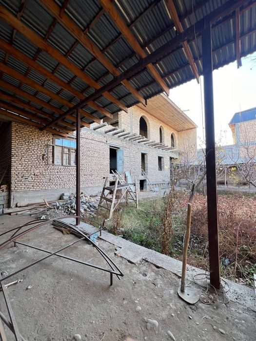 17-xonali uy, 700 m², Гюлабад, sotuvga