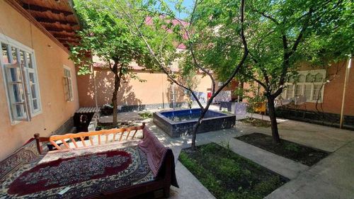 13-комнатный дом, 600 м²