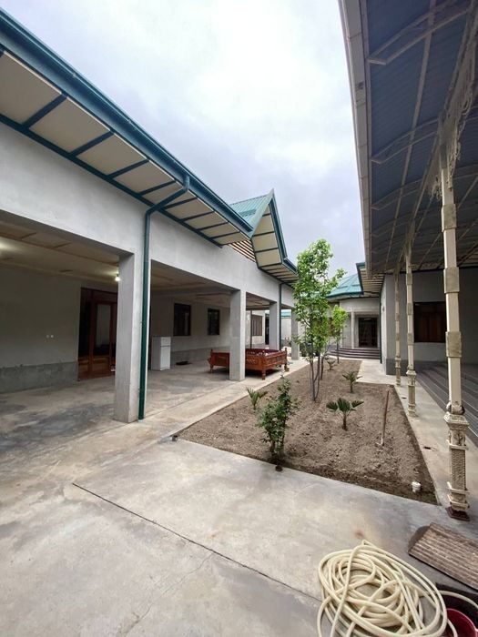 11-xonali uy, 10000 m², Farg‘ona, sotuvga