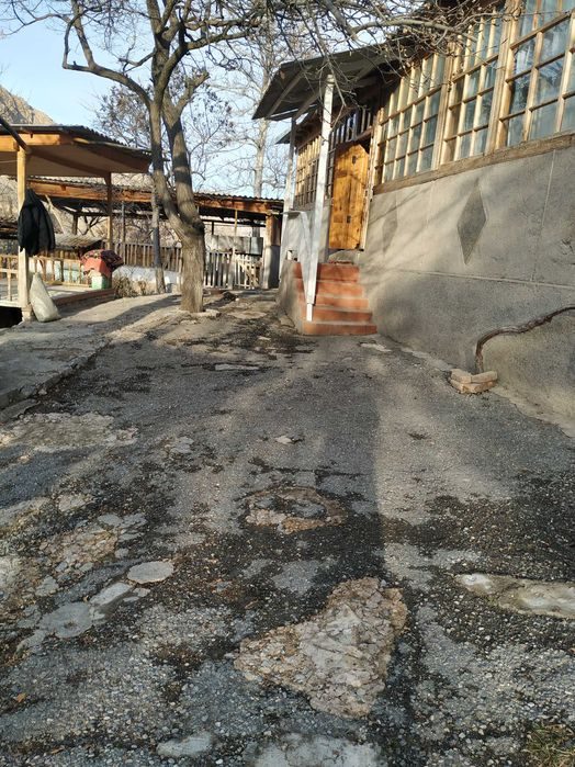 10-xonali uy, 1800 m², Farg‘ona, sotuvga