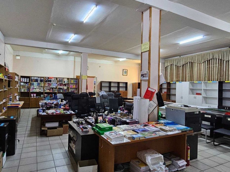 Продаются помещения пл.370 м2 в центре Ферганы, Сайилгох, 37, 1 этаж