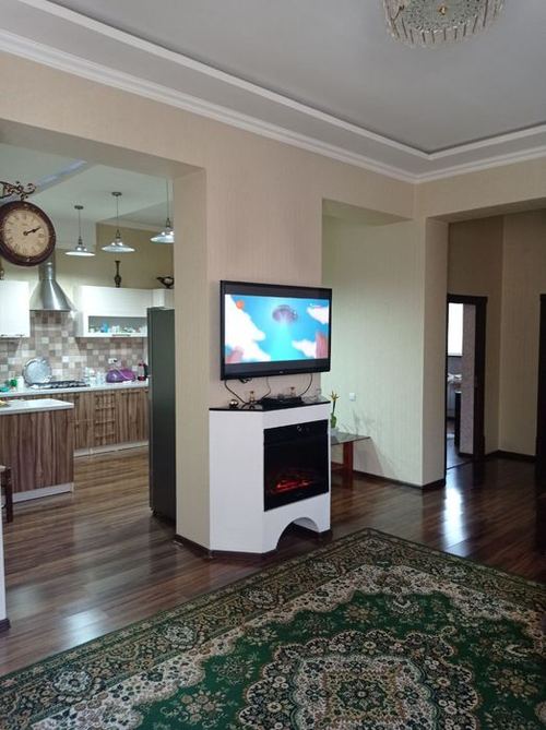 5-room house, 4000 m²