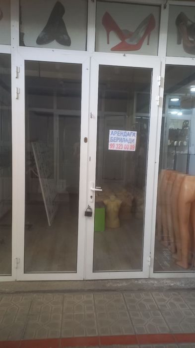 Farg'ona kiyim bozorida do'kon sotiladi va arendaga beriladi