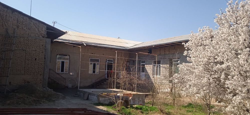 5-xonali uy, 6 m², Namangan, sotuvga