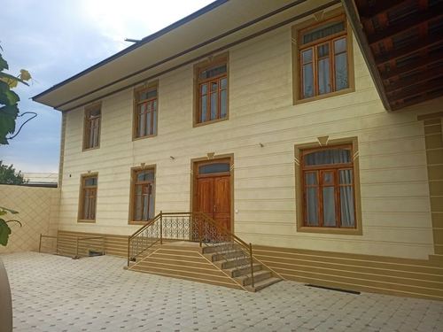 7-xonali uy, 250 m²