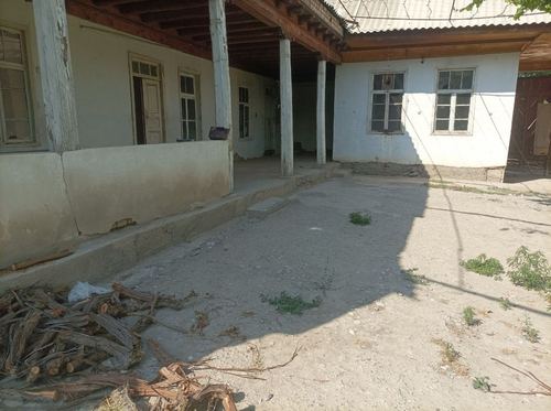 5-xonali uy qismi, 2600 m²