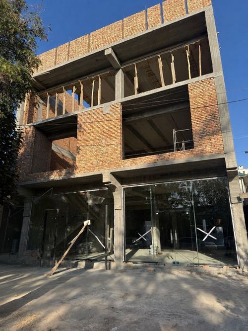 Ижарага таййор 600 кв метр турар жой ижарага берилади