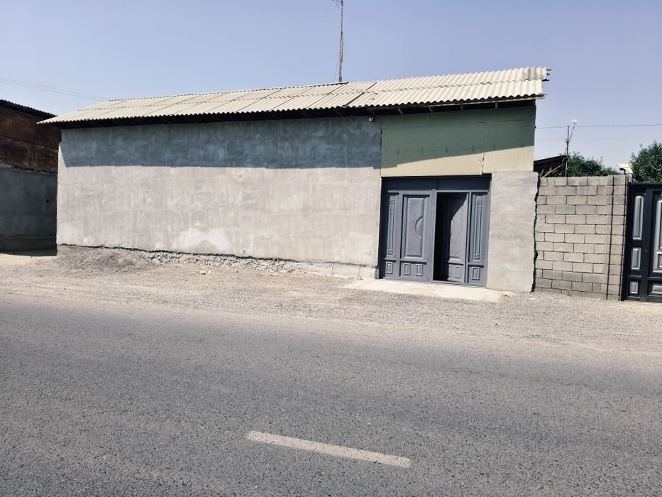 6-xonali uy, 3 m², Namangan, sotuvga
