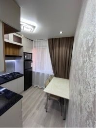 11-xonali kvartira, 29 m², Янги Маргилан, sotuvga