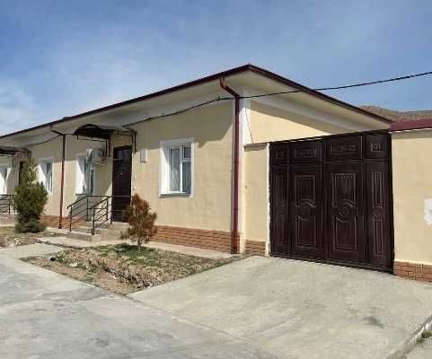 3-xonali uy, 83 m², Пап, sotuvga