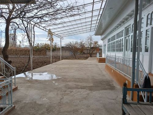 8-xonali dacha, 25000 m²