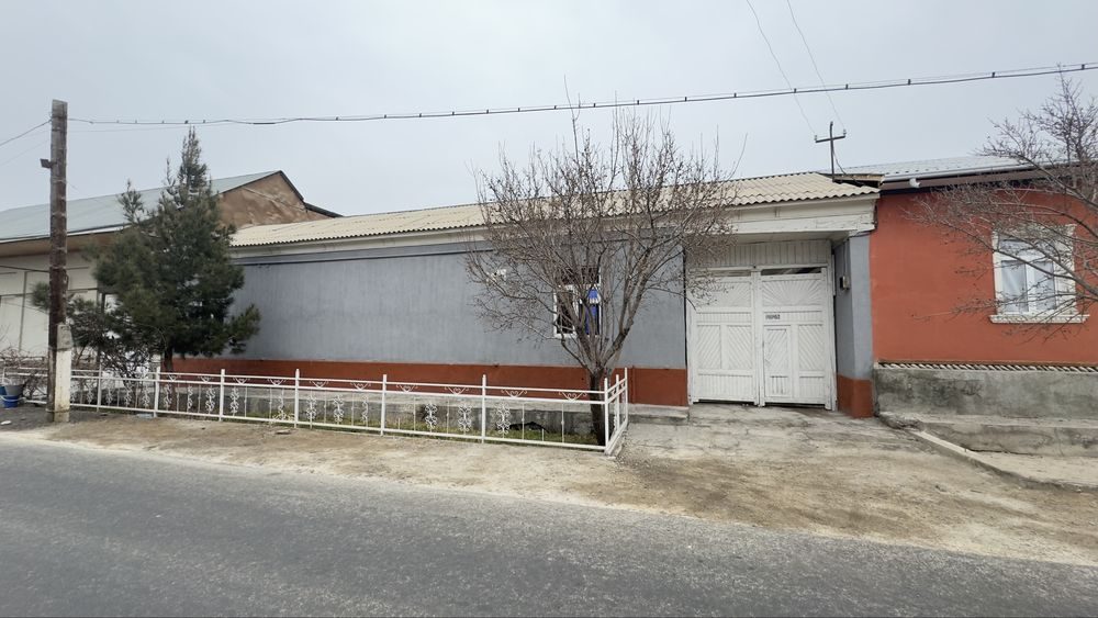 6-xonali uy, 1000 m², Яйпан, sotuvga