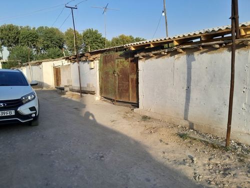 Продаётся в дачном участке дача.сотилади фнпз томонда дача.