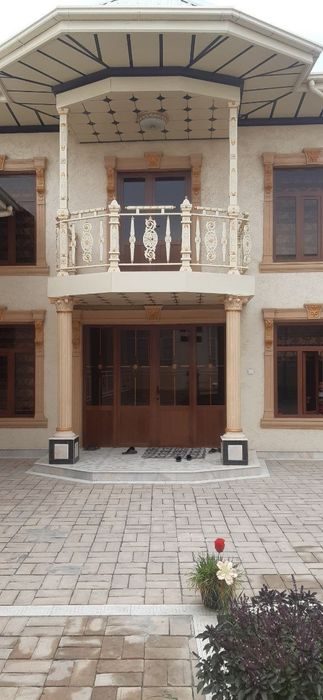 Uy joy 8 sotik 16 ta honalar hamma sharoitlari bor