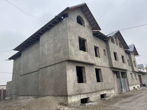 10-xonali uy qismi, 300 m²