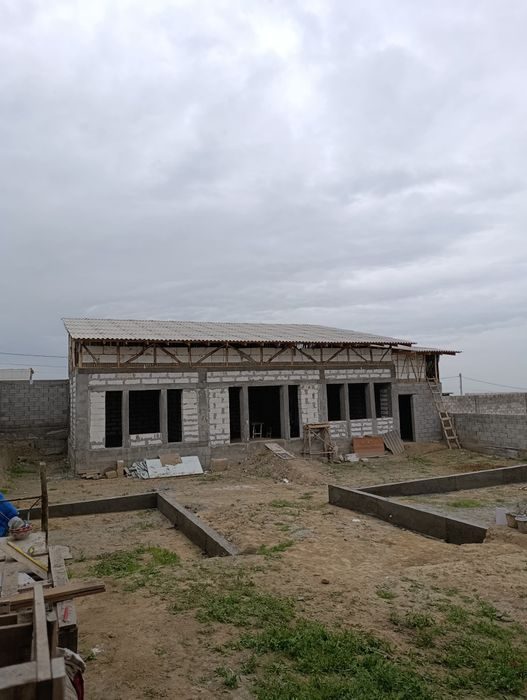 4-xonali uy, 600 m², Асака, sotuvga