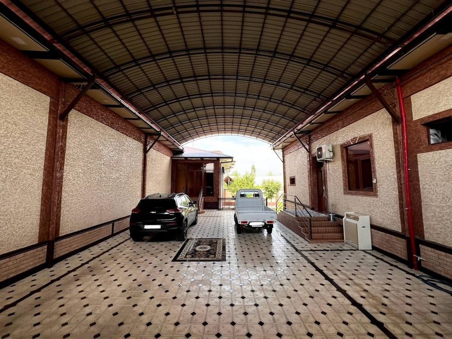 8-xonali uy, 600 m², Асака, sotuvga