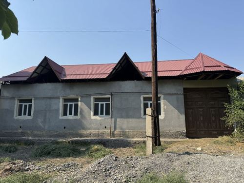 4-xonali uy, 900 m²