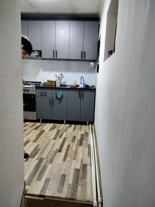4-xonali kvartira, 65 m²