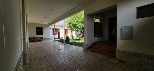 8-xonali uy, 540 m²
