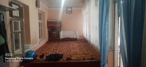 9-xonali uy qismi, 1000 m²