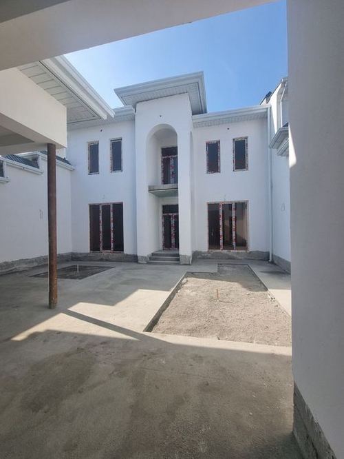 7-xonali kottej, 300 m²