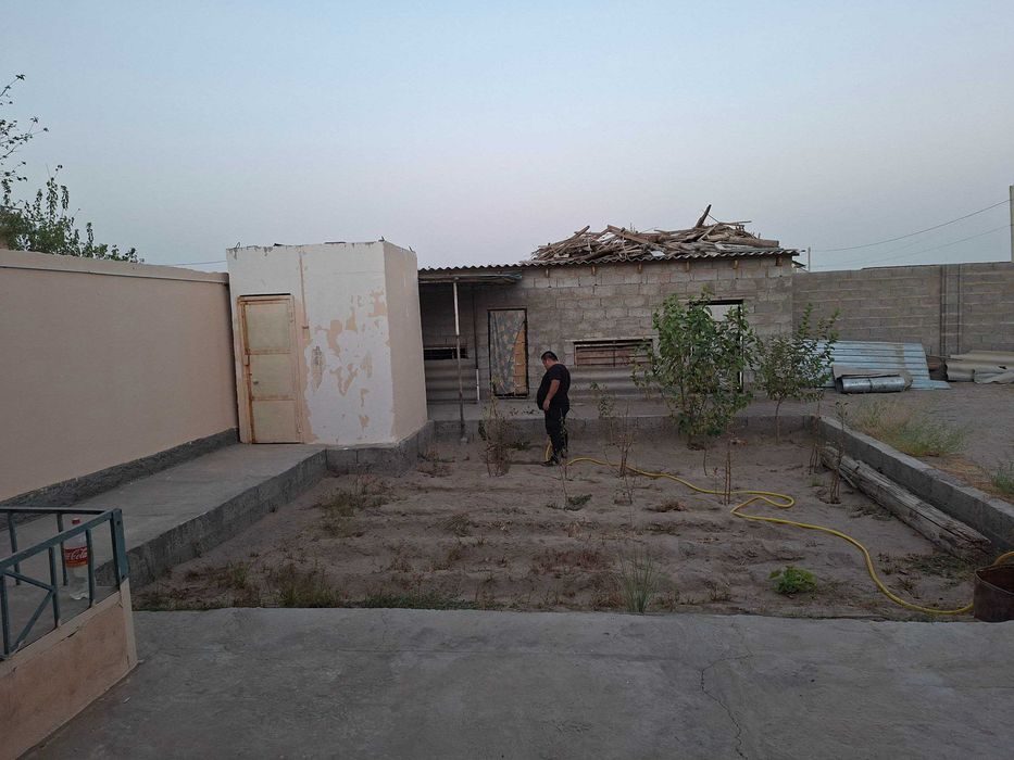2-xonali uy, 4000 m², Учкызыл, sotuvga