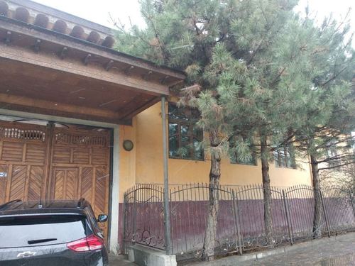 12-xonali uy, 800 m²