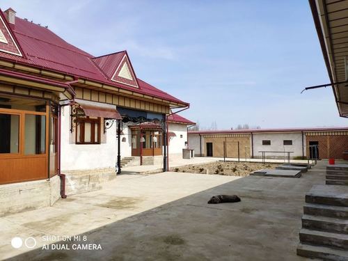 10-xonali uy qismi, 1200 m²