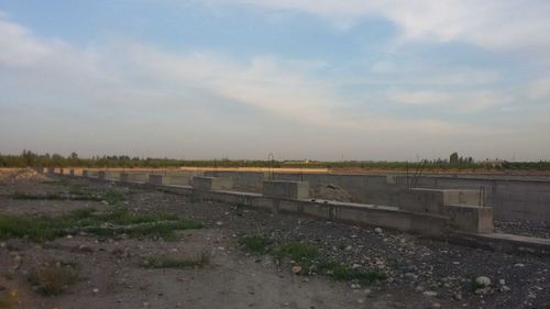Курилиши тугалланмаган "АВТОСЕРВИС" бино ва иншоотлари сотилади.